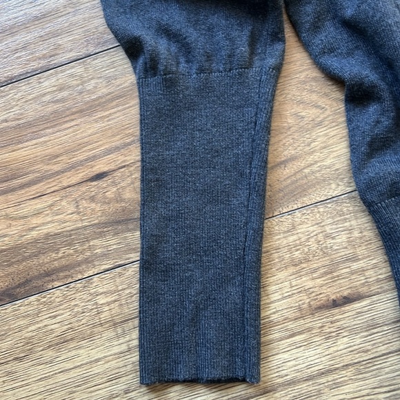 (M) White House Black Market blue/grey sweater. - Picture 7 of 8